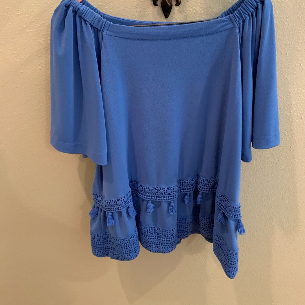 Gibson Latimer top